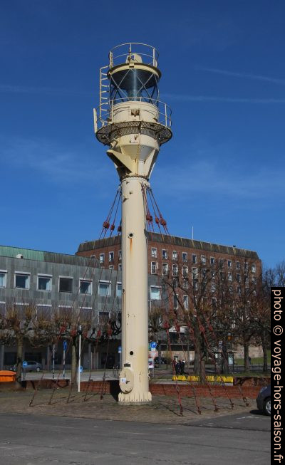 Ancien porte-lanterne de bateau-phare Kiel. Photo © André M. Winter