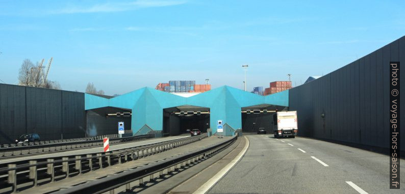 Entrée sud du nouveau tunnel sous l'Elbe. Photo © André M. Winter