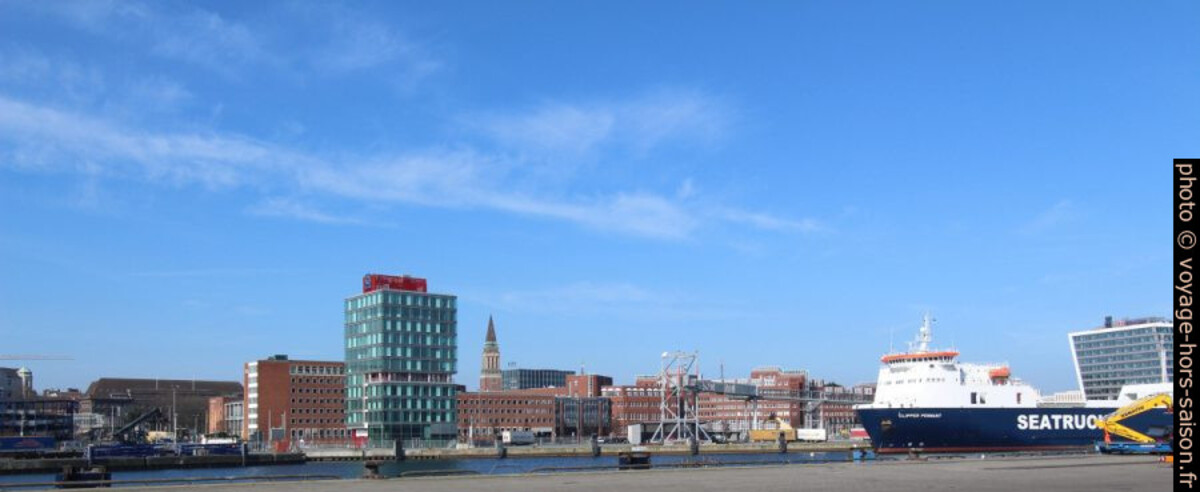 Schwedenkai. Photo © André M. Winter