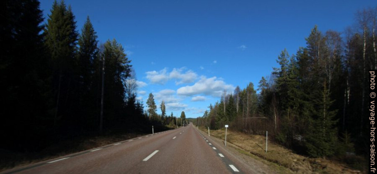 Route droite en Suède. Photo © André M. Winter