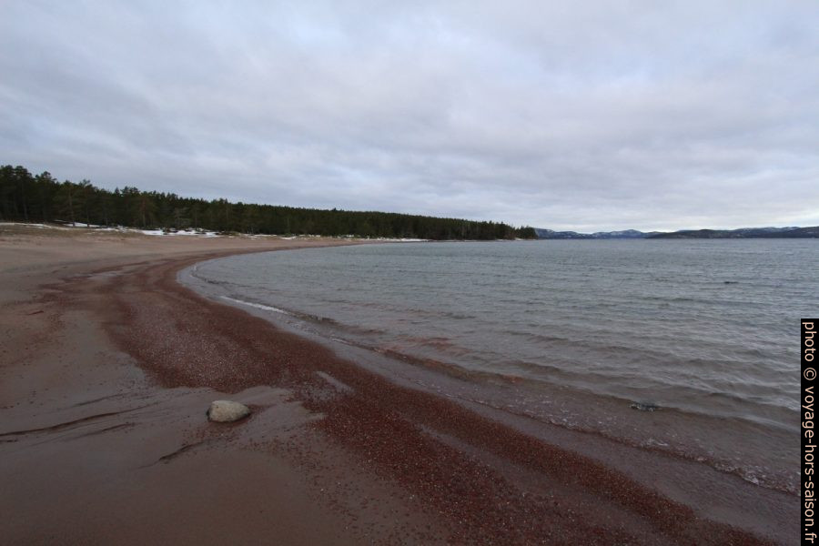Plage du Storstrand au nord de Norrfällsviken. Photo © André M. Winter