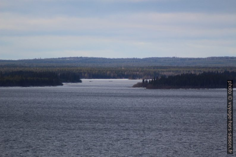 Passage du Bjuröfjärden au Bäckfjärden. Photo © André M. Winter