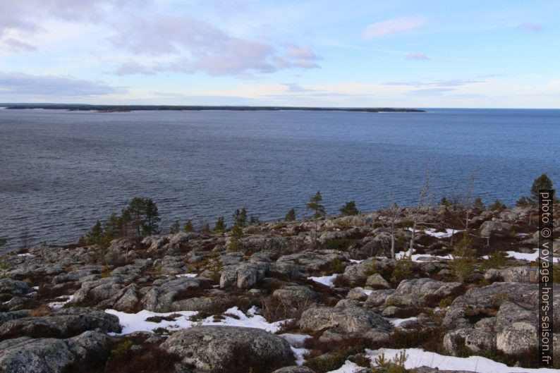 Ouverture de la Baie de Bjuröfjärden sur la mer. Photo © André M. Winter