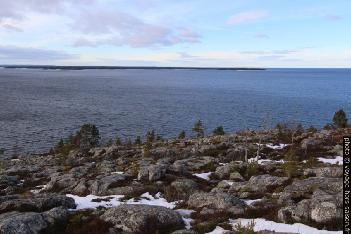 Ouverture de la Baie de Bjuröfjärden sur la mer. Photo © André M. Winter