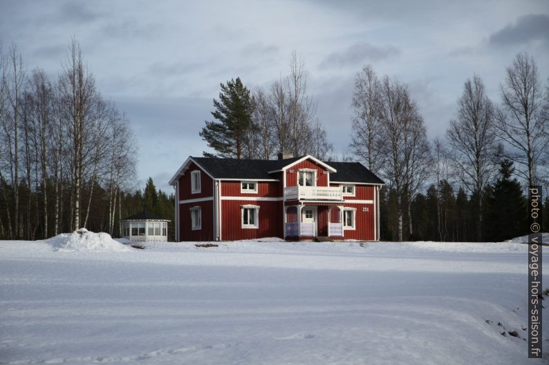 Maison suédoise classique près de Lappviken. Photo © Alex Medwedeff