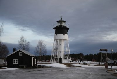 Phare historique de Skagsudde à Jävre. Photo © Alex Medwedeff