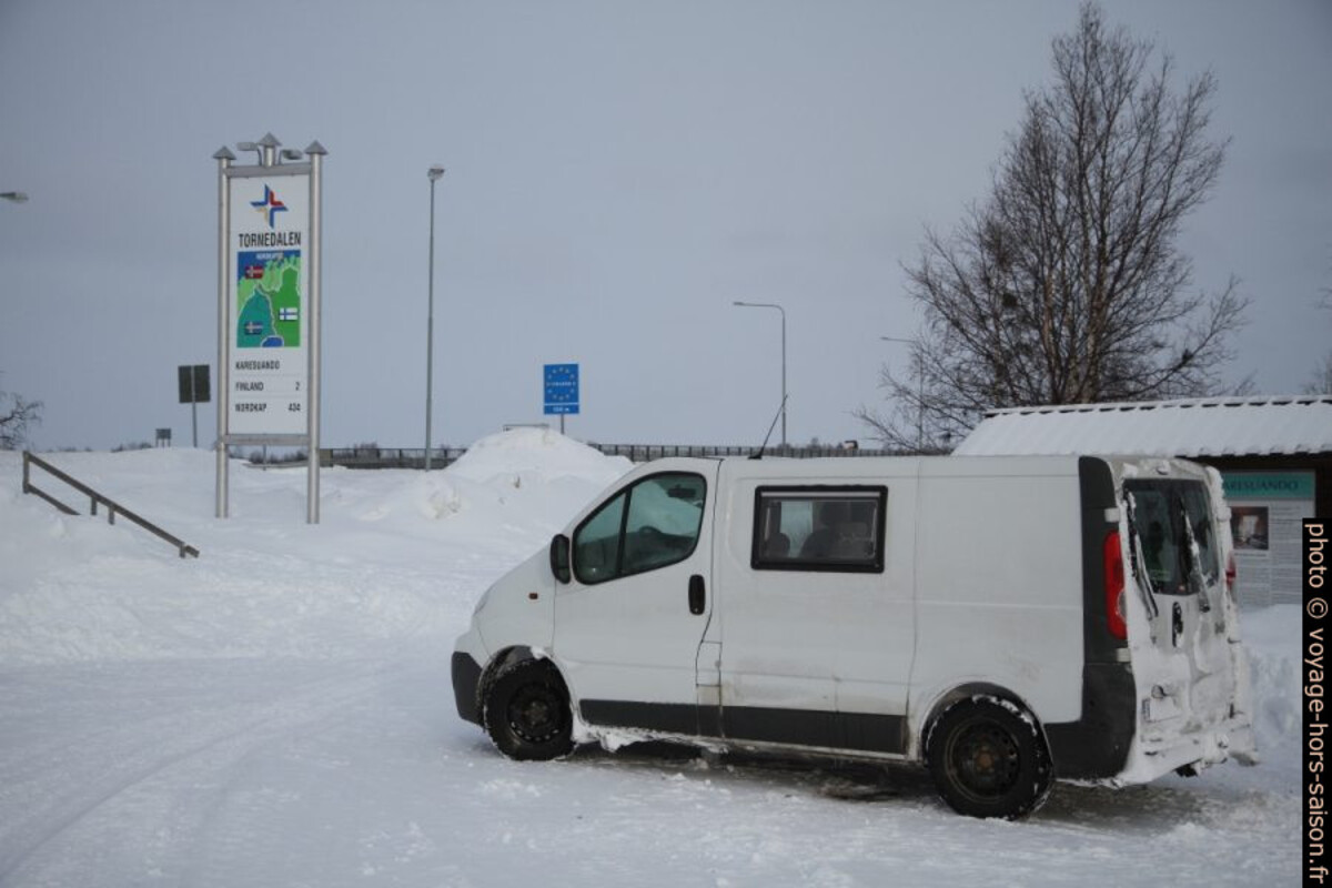 Notre trafic à Karesuando à la frontière finlandaise. Photo © Alex Medwedeff