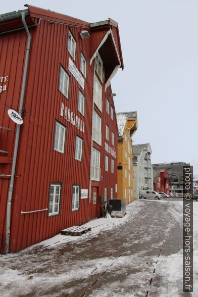 Anciens entrepôts portuaires à Tromsø. Photo © André M. Winter