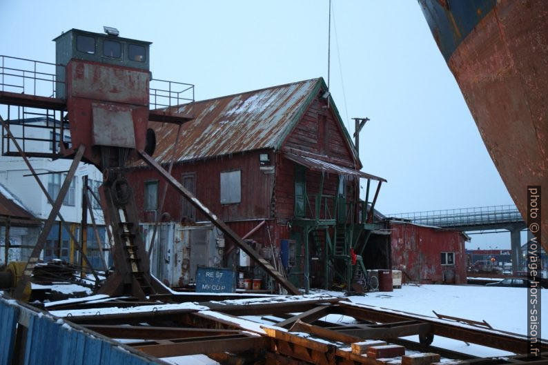 Chantier naval délabré à Tromsø. Photo © Alex Medwedeff