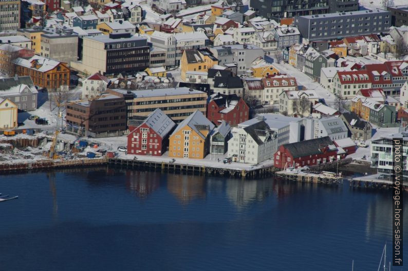 Anciens entrepôts portuaires à Tromsø. Photo © André M. Winter