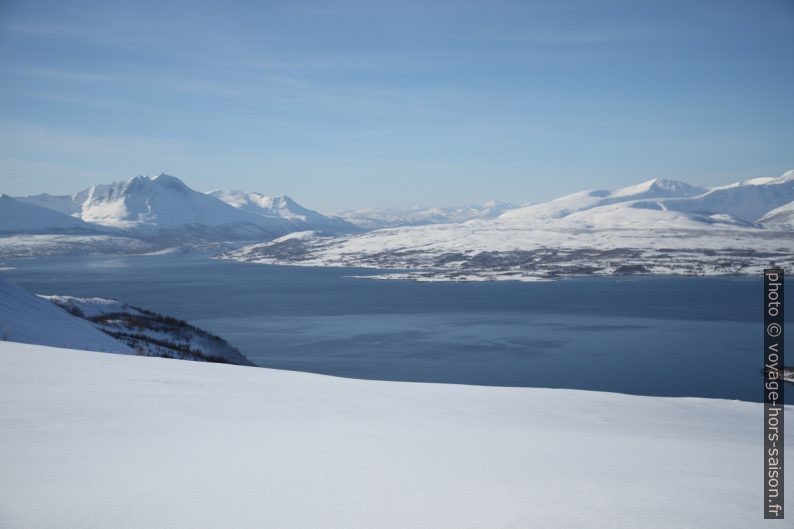 Partie sud de Kvaløya. Photo © Alex Medwedeff