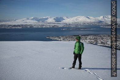 André sur le Storsteinen. Photo © Alex Medwedeff