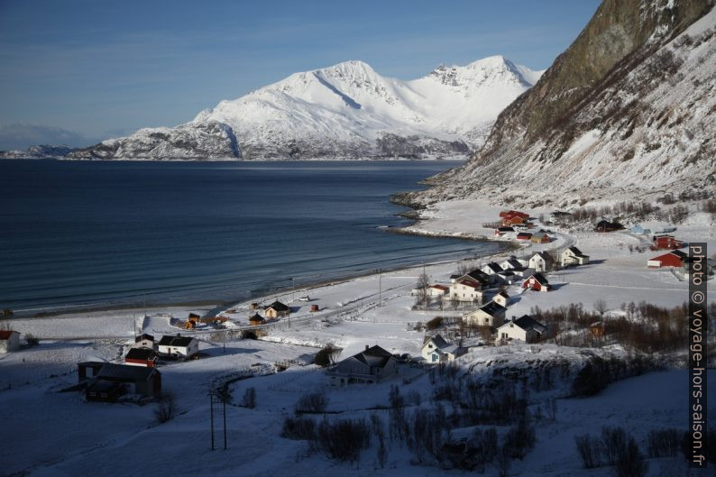 Village de Grøtfjord. Photo © Alex Medwedeff