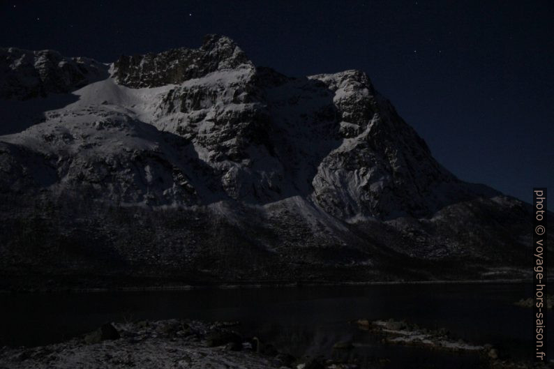 Ramnberget, 743 m, vue de nuit. Photo © André M. Winter