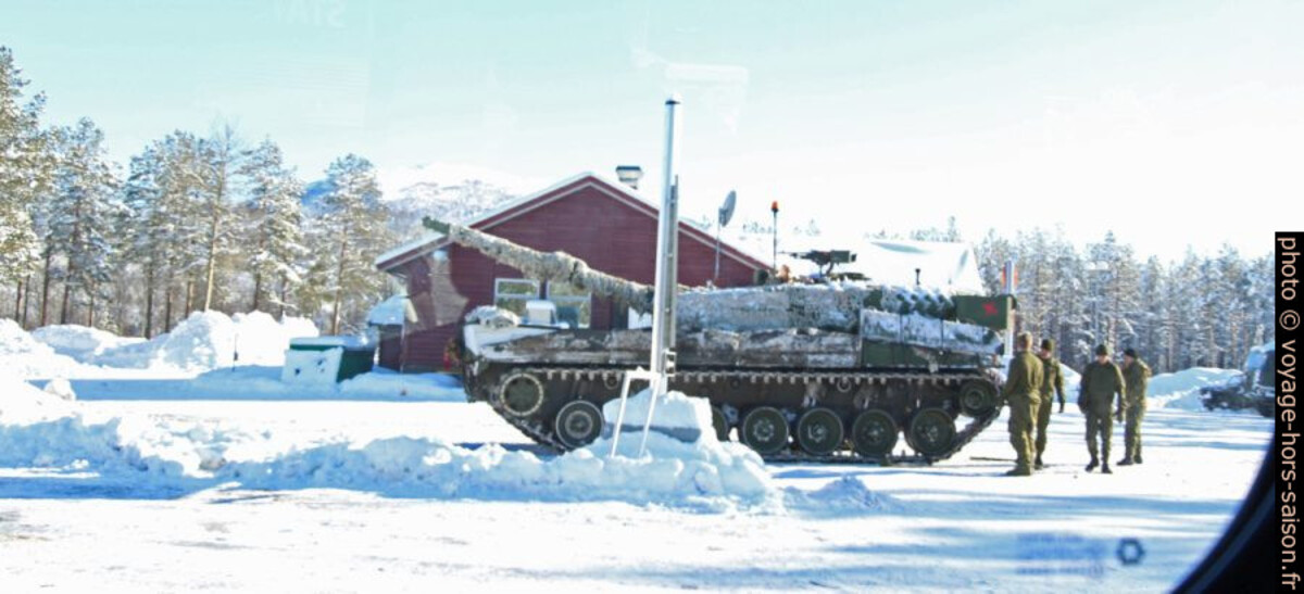 Char norvégien lors de l'opération Cold Response 2014. Photo © André M. Winter