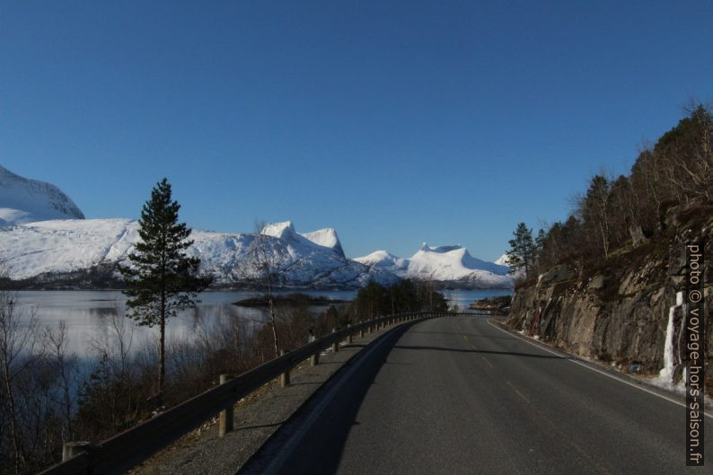 La route E6 le long du Forsahavet