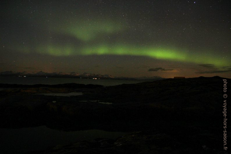 Aurore boréale au dessus des Îles Lofoten