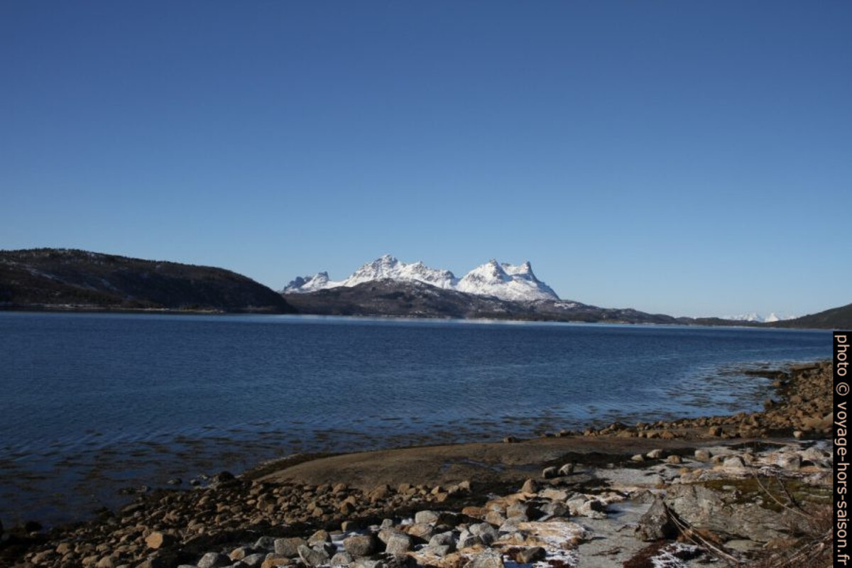 Hautes montagnes de l'Hamarøya