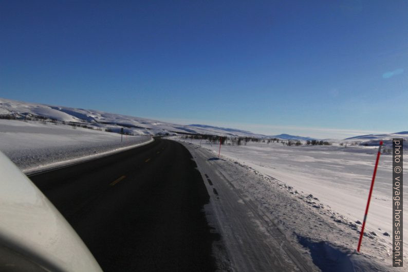 Route E6 sur le Saltfjellet en hiver