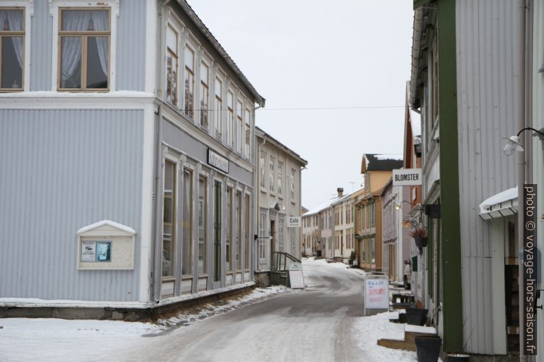 Sjøgata de Mosjøen. Photo © Alex Medwedeff