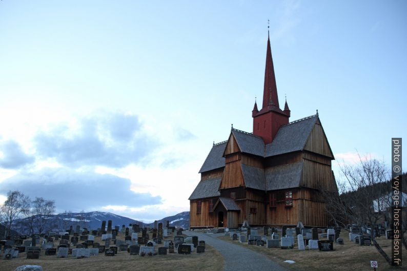 Stavkirke et cimetière de Ringebu. Photo © Alex Medwedeff