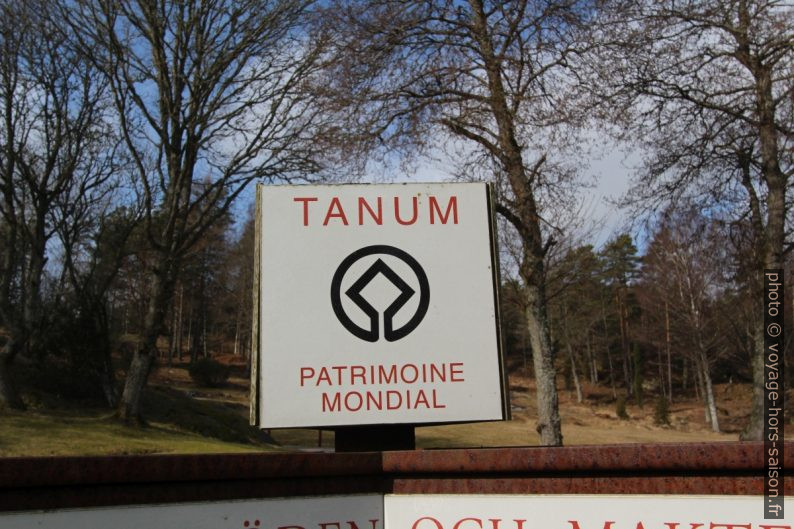 Logo du patrimoine mondial de l'UNESCO à Tanum. Photo © André M. Winter