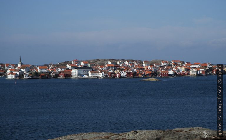 Village de Gullholmen vus de la côte. Photo © Alex Medwedeff