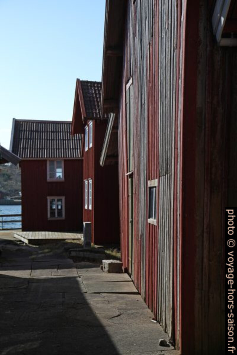Maisons de pêcheurs rouges. Photo © Alex Medwedeff