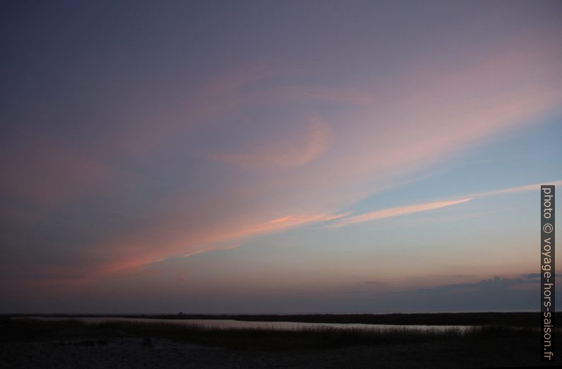 Ciel d'hiver au coucher du soleil. Photo © Alex Medwedeff