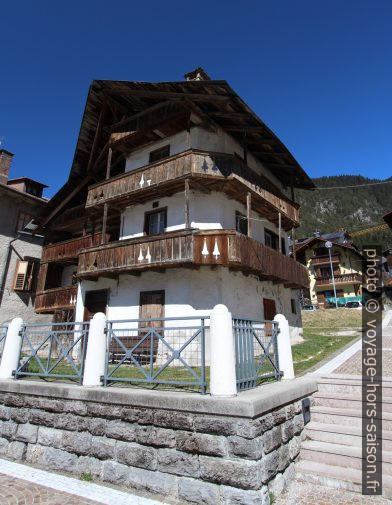 Ancienne ferme au centre d'Auronzo. Photo © André M. Winter