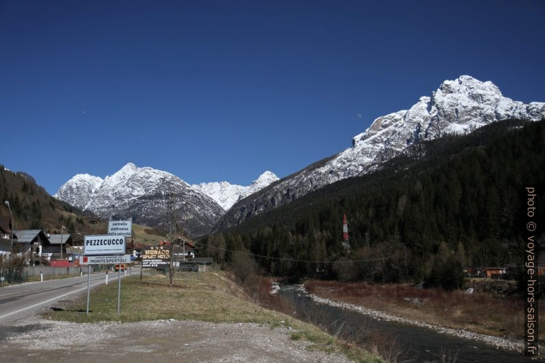 Gruppo del Rinaldo e il Monte Terza Piccola. Photo © Alex Medwedeff