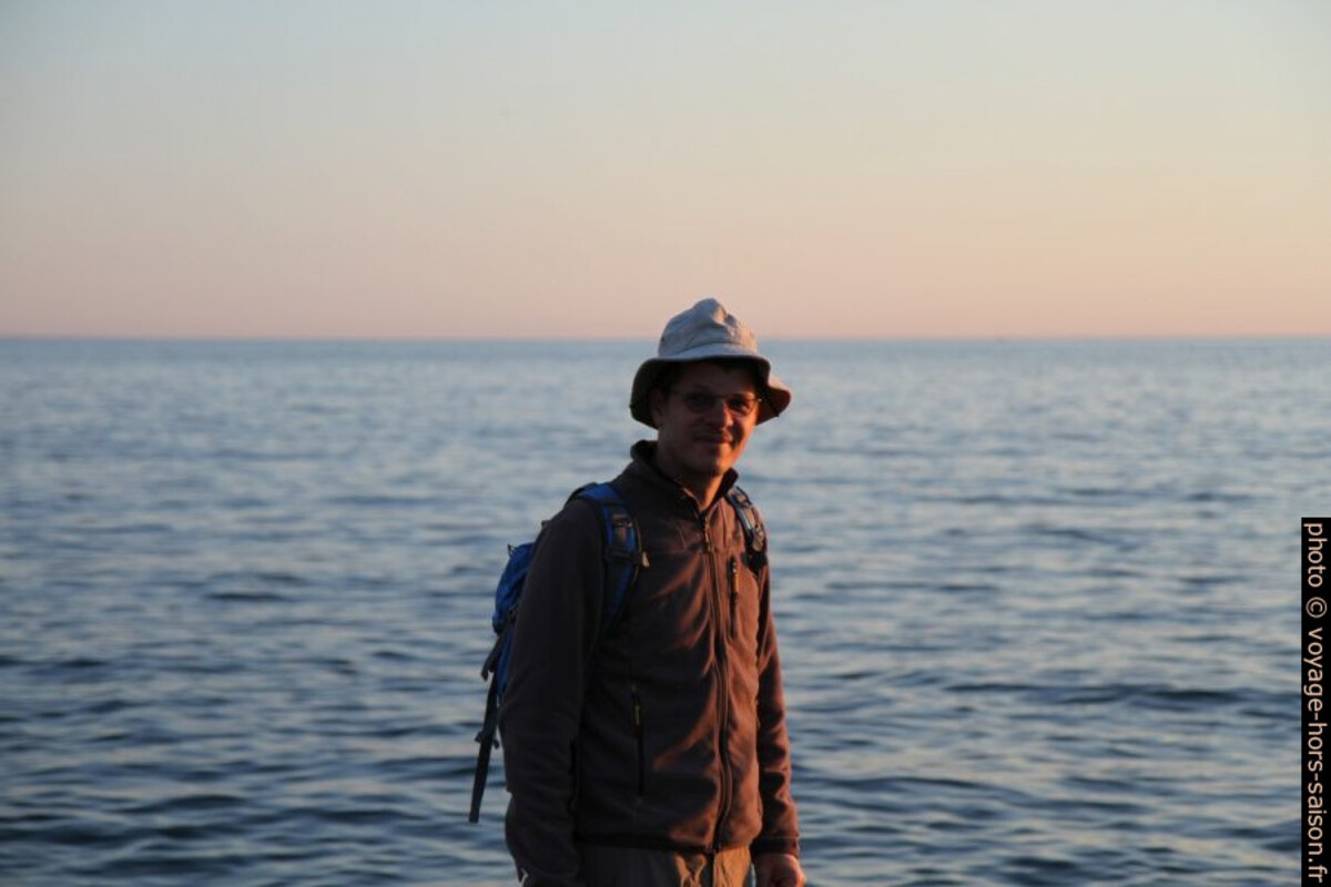 André le soir à Sistiana. Photo © Alex Medwedeff