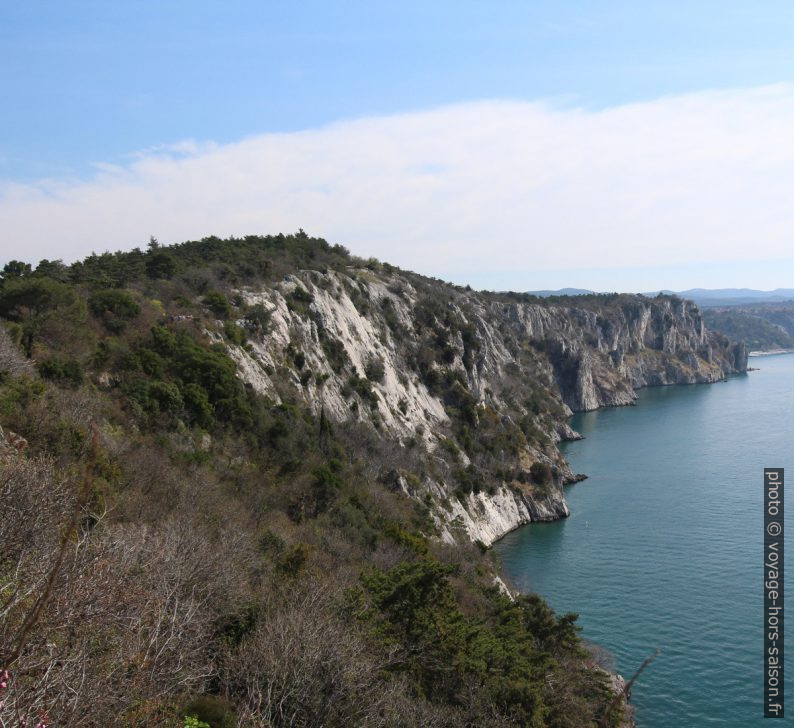 Côte rocheuse entre Duino et Sistiana. Photo © André M. Winter