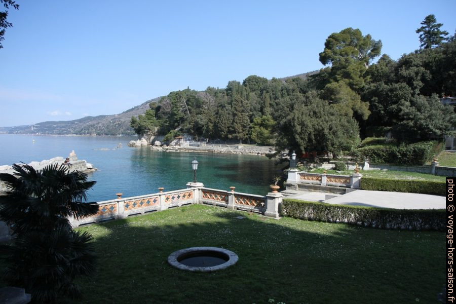 Parc du petit port de Miramare. Photo © Alex Medwedeff