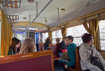 L'intérieur de la motrice n° 405 du tramway d'Opicina datant de 1935. Photo © André M. Winter