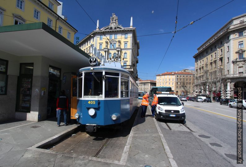 Motrice n° 405 du tramway d'Opicina datant de 1935 au terminus Piazza Oberdan. Photo © André M. Winter