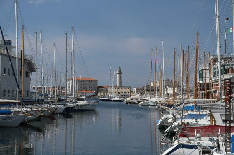 La Lanterna de Trieste. Photo © Alex Medwedeff