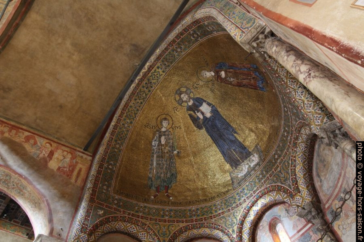 Abside de la Chapelle de San Giusto. Photo © André M. Winter