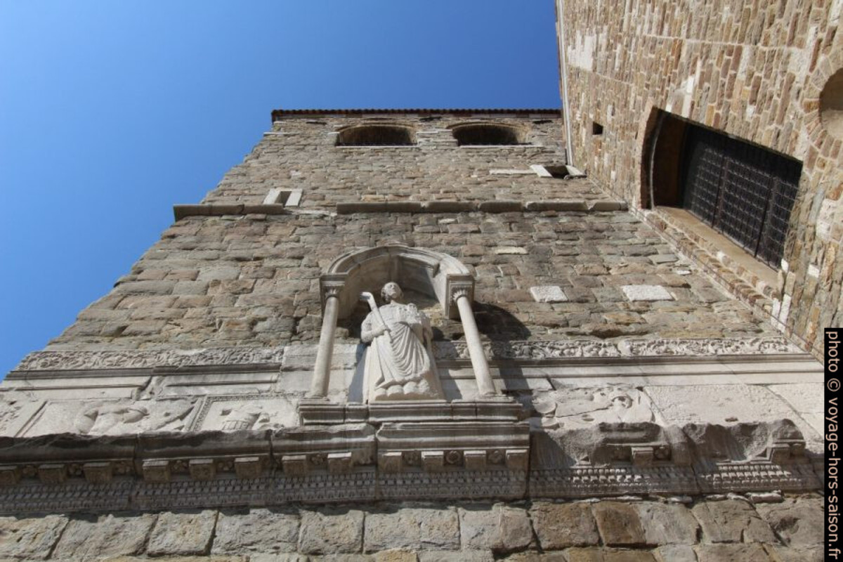 Statue der St. Just sur le clocher de la cathédrale de Trieste. Photo © André M. Winter