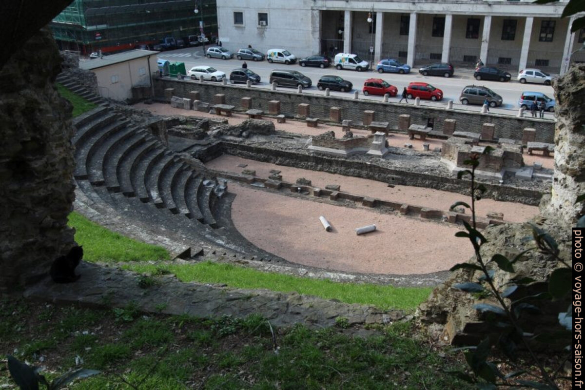 Le théâtre romain de Trieste vu du haut. Photo © André M. Winter