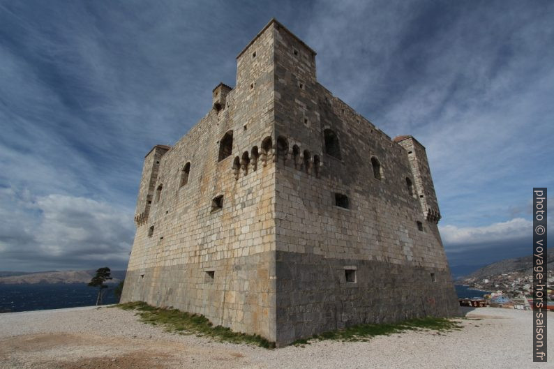 Angle sud-est de la Forteresse de Nehaj. Photo © André M. Winter