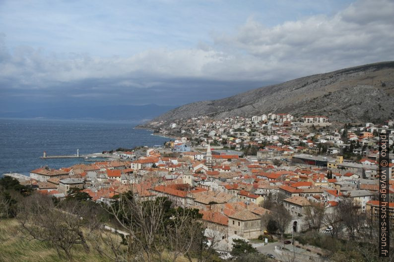 Ville de Senj vue du sud. Photo © Alex Medwedeff