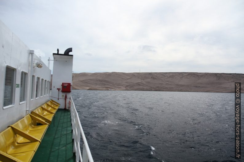 En navigation vers l'Île de Pag. Photo © Alex Medwedeff