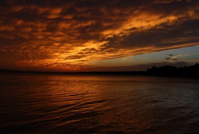 Nuage doré par le coucher de soleil à Šimuni. Photo © André M. Winter