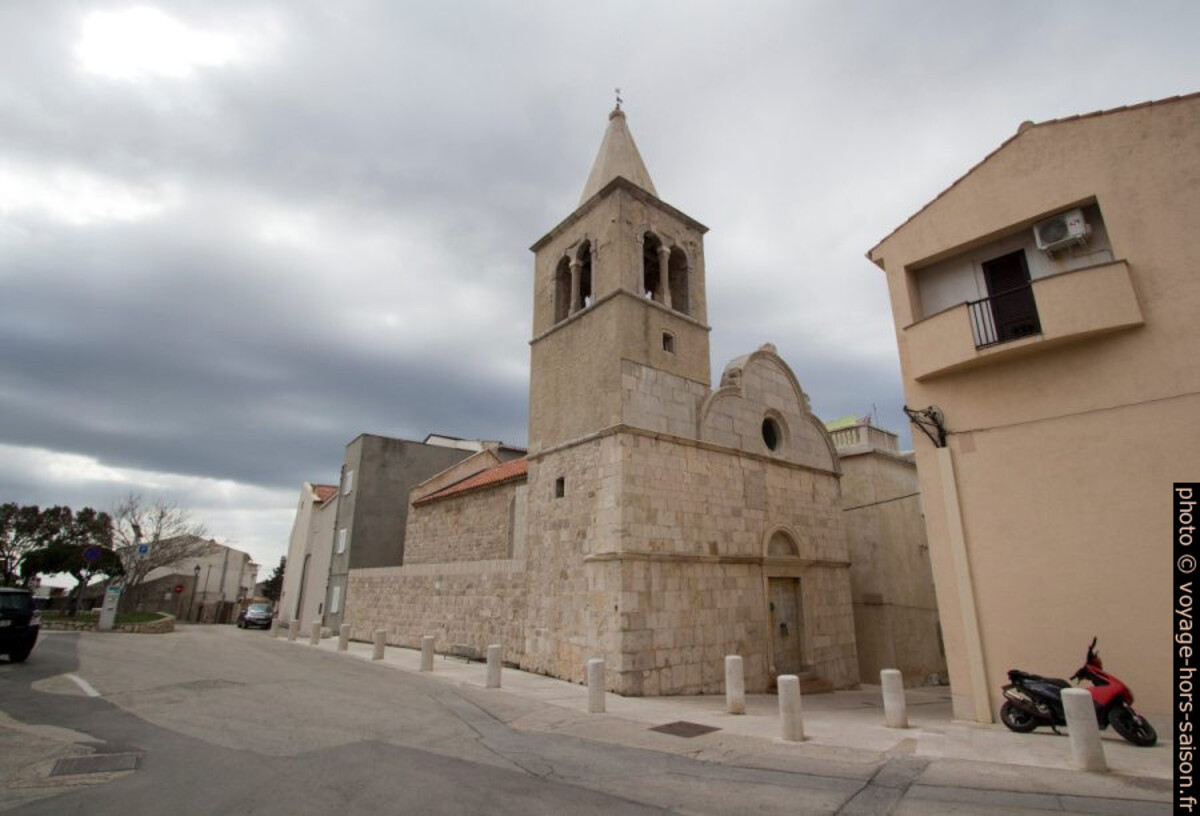 Église Sveti Jurja de Pag. Photo © André M. Winter