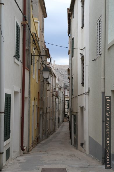 Ruelle étroite Ulica Nikole Portade. Photo © Alex Medwedeff