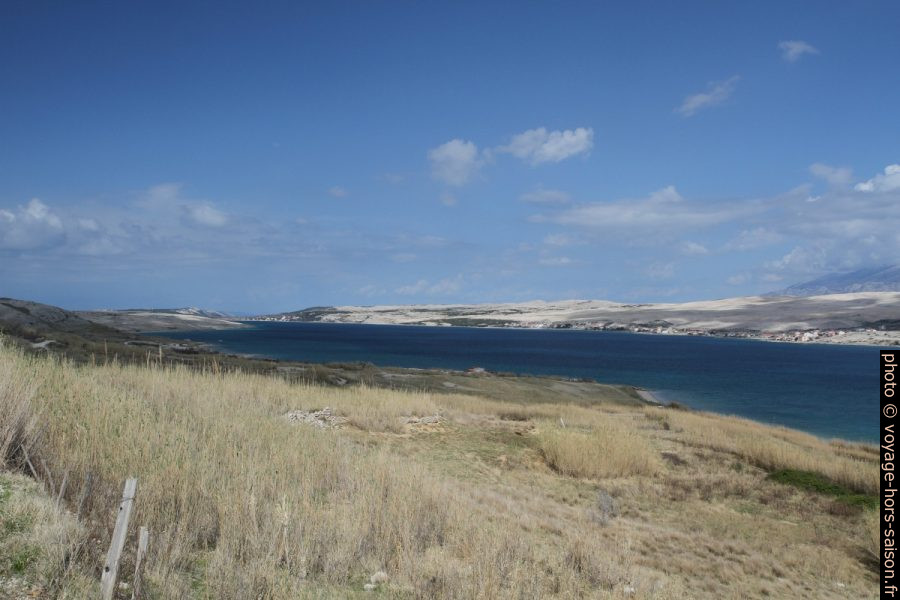 Partie nord du Golfe de Pag. Photo © Alex Medwedeff