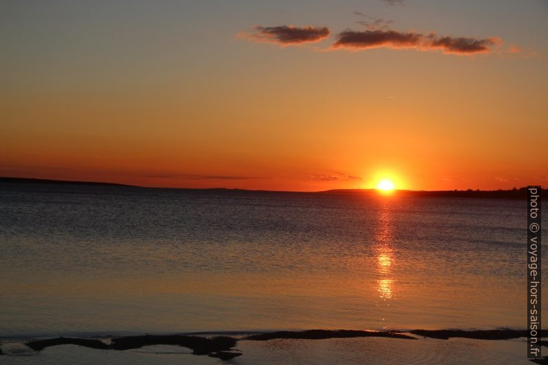 Le coucher de soleil à Šimuni. Photo © André M. Winter