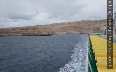 Vue retour du ferry dans la baie Uvala Žiglanac. Photo © André M. Winter