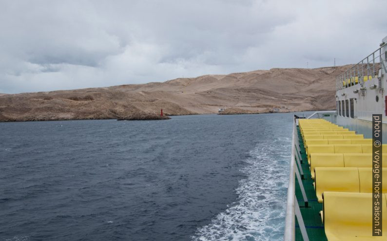 Vue retour du ferry dans la baie Uvala Žiglanac. Photo © André M. Winter